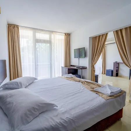 Recif Hotel 3*